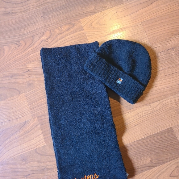 Hooters black unisex scarf and beanie set - Picture 13 of 14
